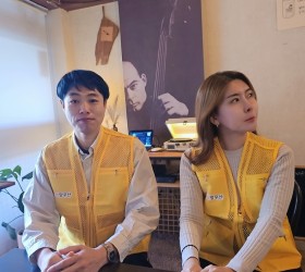 봉사활동 후 회의중 ^^